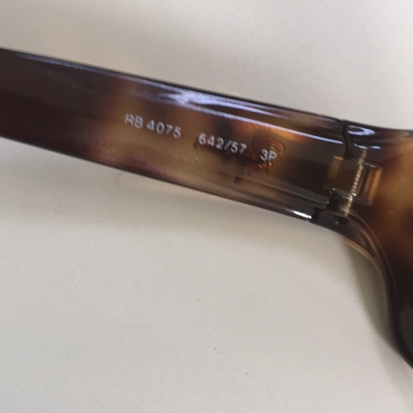 Ray Ban Sunglasses - Picture 7 of 8